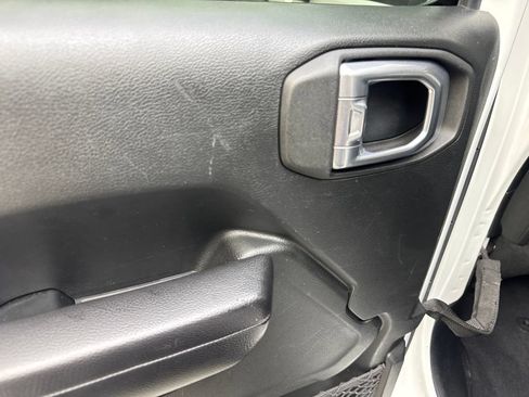 Used 2019 Jeep Wrangler Unlimited Sport S AWD/4WD image 37