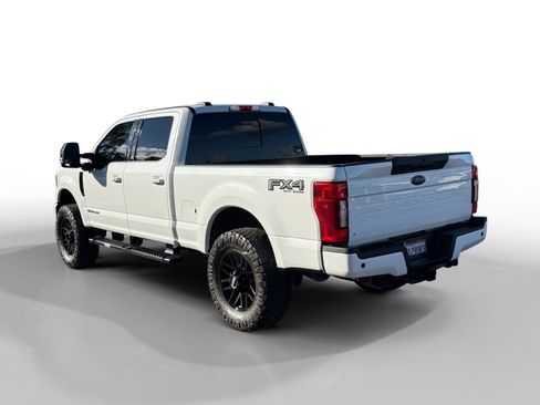 Used 2021 Ford F350 Lariat image 3