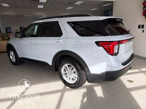 New 2026 Ford Explorer Active w/ Active Comfort Package image 6