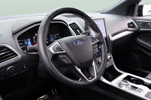 Used 2022 Ford Edge ST w/ Equipment Group 401A AWD/4WD image 9