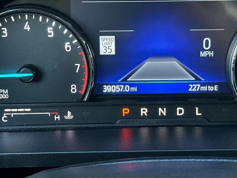 Used 2022 Ford Explorer XLT w/ Equipment Group 202A image 26