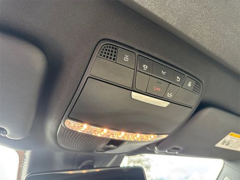 Used 2019 Mercedes-Benz E 450 4MATIC Wagon image 31