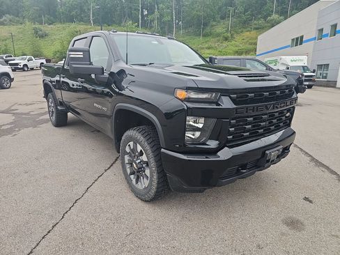 Used 2021 Chevrolet Silverado 2500 Custom w/ Custom Convenience Package AWD/4WD image 3