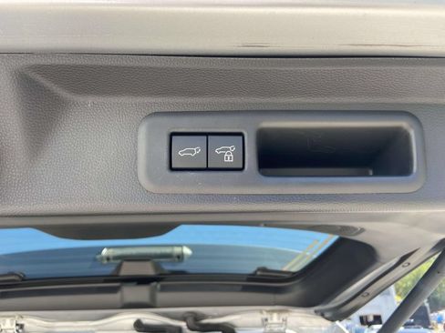 Used 2026 Toyota Sequoia Capstone AWD/4WD image 9