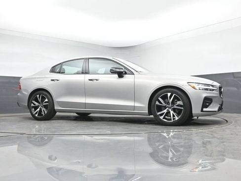 Used 2023 Volvo S60 B5 Core w/ Climate Package FWD image 32