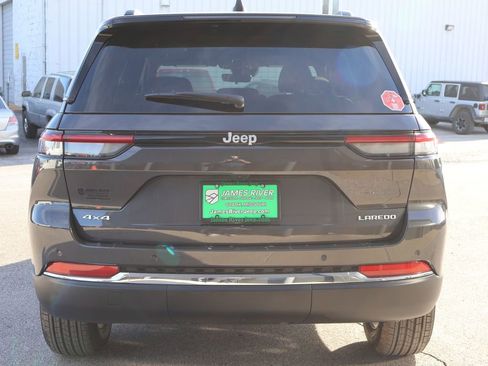 New 2026 Jeep Grand Cherokee Laredo X image 4