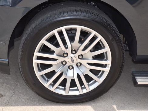 Certified 2024 Ford Expedition Max Platinum AWD/4WD image 40
