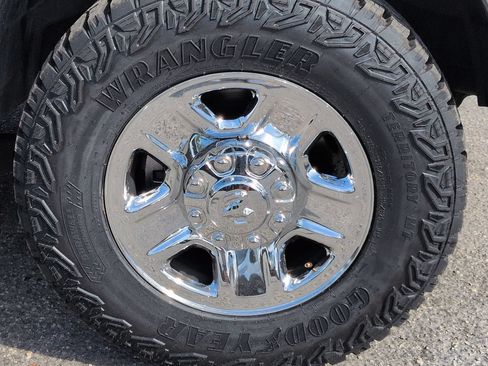 Used 2022 RAM 2500 Tradesman RWD image 11