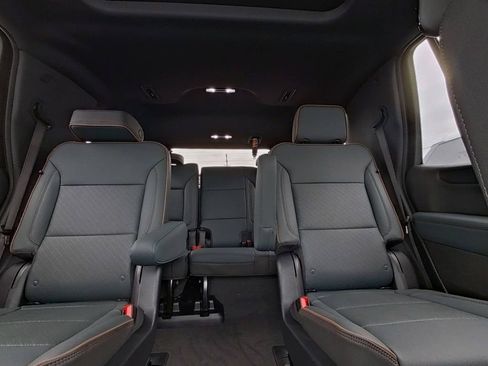 New 2026 GMC Yukon AT4 w/ AT4 Premium Plus Package AWD/4WD image 38