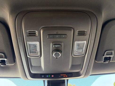 Used 2022 Chevrolet Tahoe LT AWD/4WD image 17