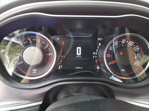 Used 2022 Dodge Challenger GT RWD image 14