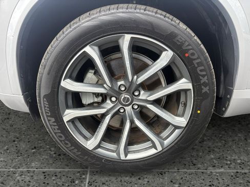 Used 2017 Volvo XC90 T6 Momentum w/ Vision Package AWD/4WD image 36