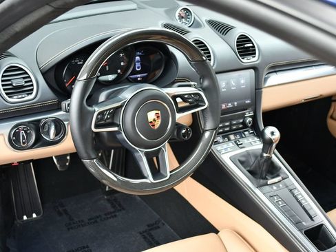 Used 2022 Porsche 718 Cayman GTS RWD image 12