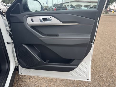 New 2026 Ford Explorer Active w/ Active Comfort Package RWD image 58