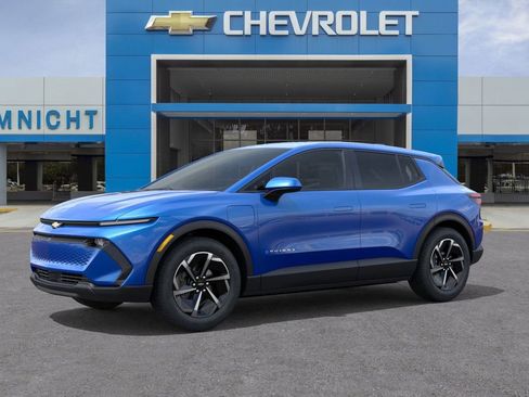 New 2026 Chevrolet Equinox EV LT image 2