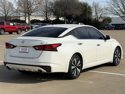 Used 2019 Nissan Altima 2.5 SV image 4