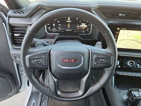 Used 2025 GMC Sierra 1500 AT4 image 16