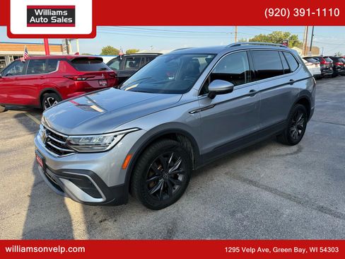 Used 2022 Volkswagen Tiguan SE image 8