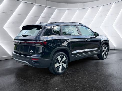 Used 2025 Volkswagen Taos S AWD/4WD image 6