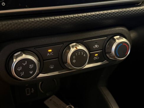 Used 2023 Nissan Kicks S image 13