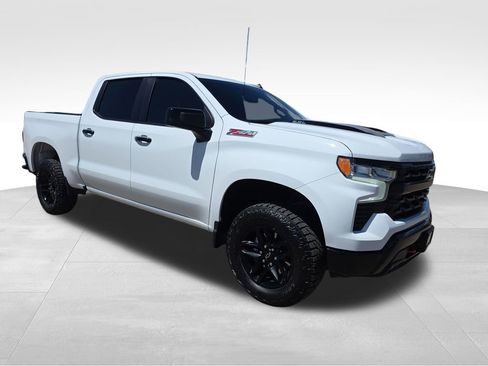 Used 2023 Chevrolet Silverado 1500 LT Trail Boss w/ Convenience Package II AWD/4WD image 7