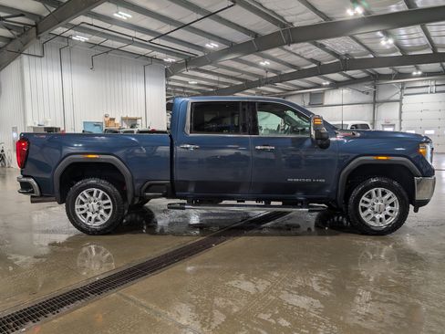 Used 2021 GMC Sierra 3500 SLT w/ SLT Convenience Package image 2