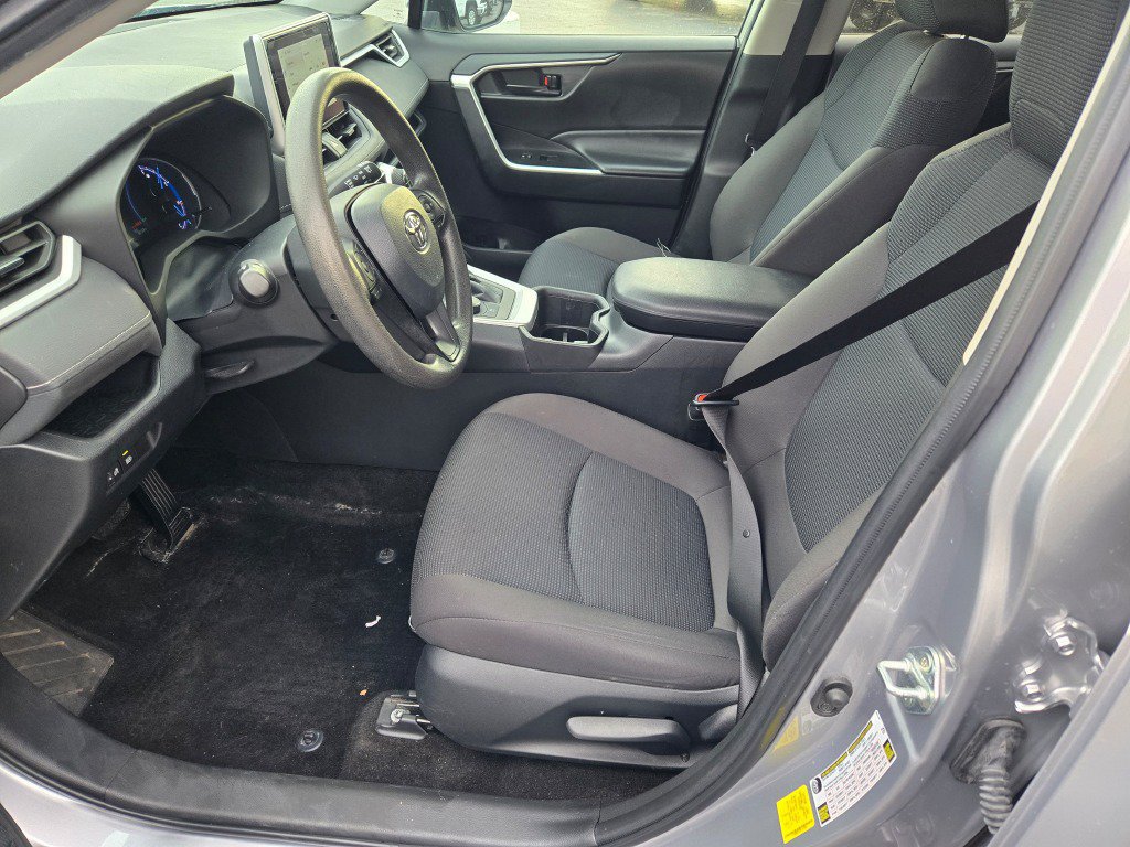 Used 2024 Toyota RAV4 LE AWD/4WD image 20