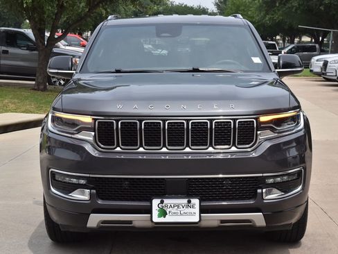 Used 2024 Jeep Wagoneer L Series II RWD image 3