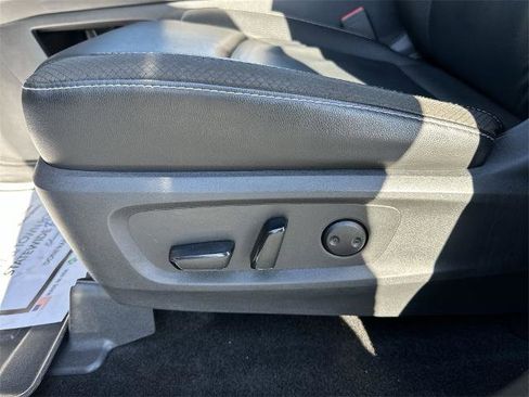 Certified 2023 Nissan Pathfinder SL image 12