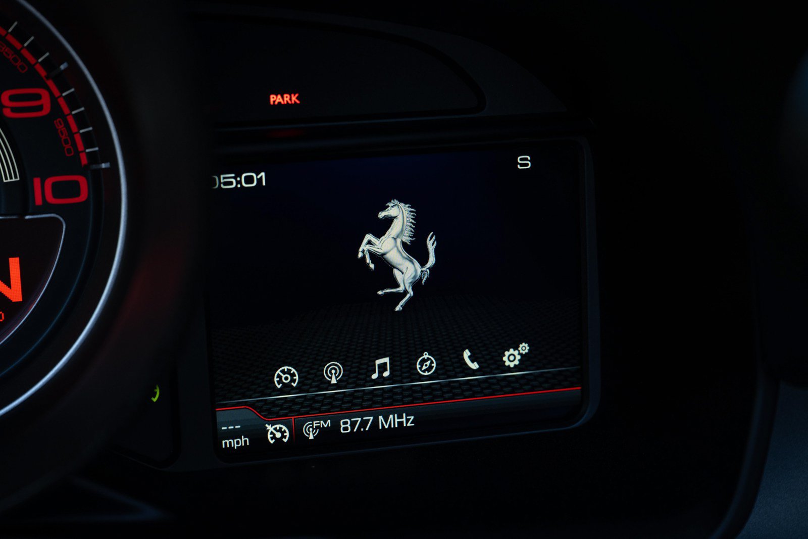 Used 2023 Ferrari F8 Tributo RWD image 43