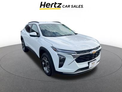Used 2025 Chevrolet Trax LT