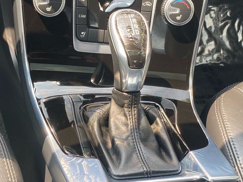 Used 2015 Volvo S60 T5 Premier w/ Convenience Package FWD image 10