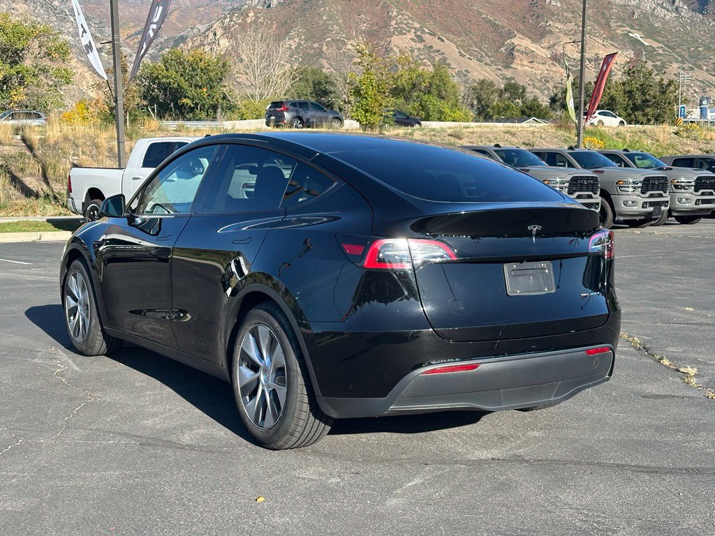 Used 2023 Tesla Model Y Long Range AWD/4WD image 12