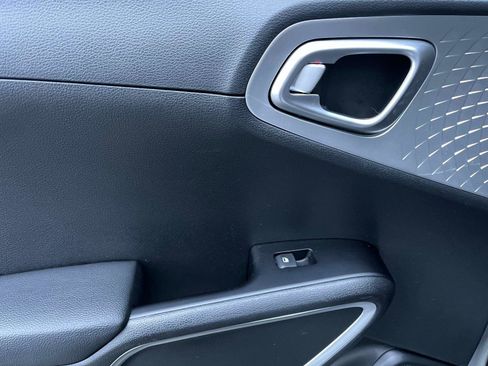 Used 2024 Kia Soul LX w/ Option Group 015 image 12