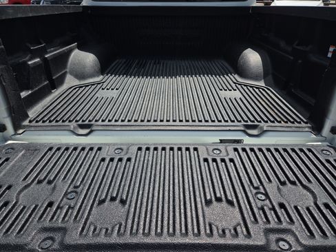 Used 2026 Nissan Frontier PRO-4X AWD/4WD image 12