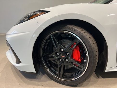 Used 2024 Chevrolet Corvette Stingray Premium Cpe w/ Battery Protection Package image 12