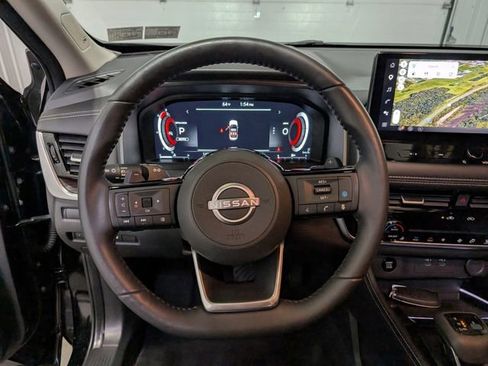 Used 2024 Nissan Rogue Platinum w/ Platinum Premium Package image 17