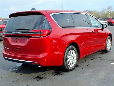 New 2026 Chrysler Pacifica Select image 20