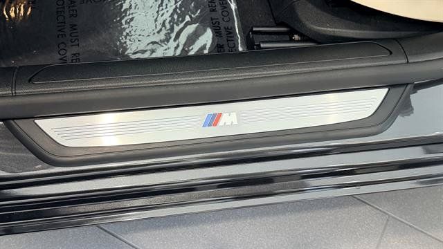 Used 2012 BMW 750i RWD image 40