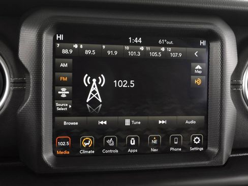 Used 2021 Jeep Wrangler Unlimited Sahara w/ Uconnect 4C Nav & Sound Group image 19