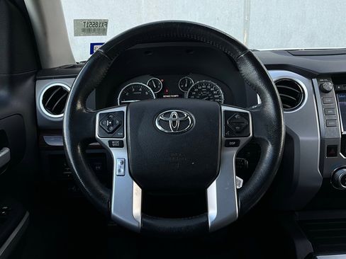 Used 2015 Toyota Tundra Limited image 31