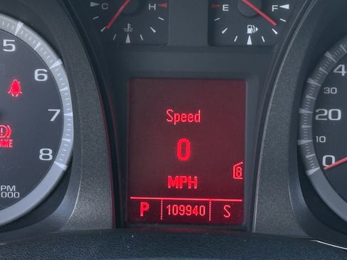 Used 2011 GMC Terrain SLT image 18