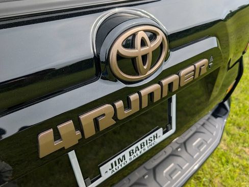 Used 2023 Toyota 4Runner 40th Anniversary SE AWD/4WD image 21