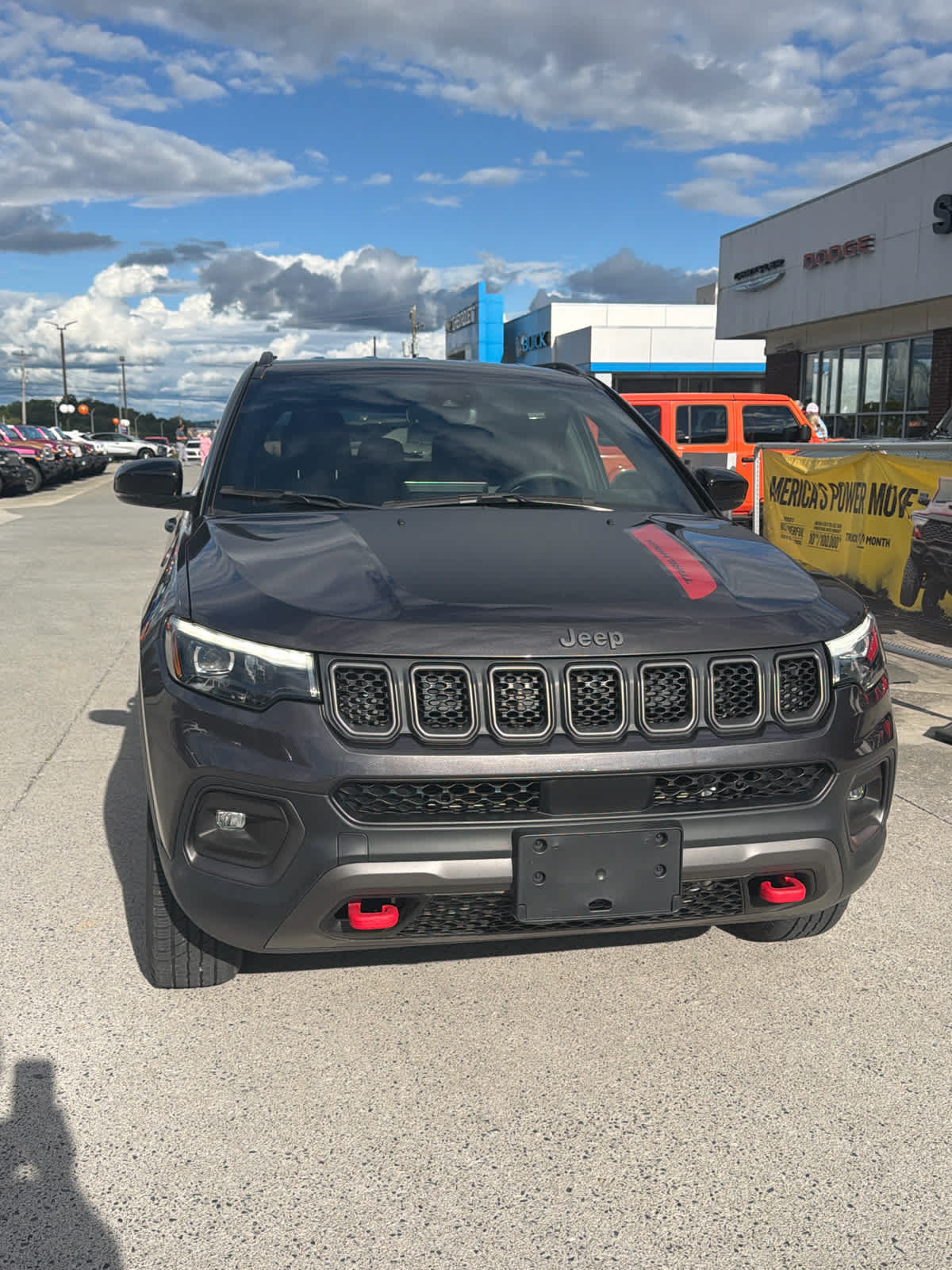 Used 2024 Jeep Compass Trailhawk w/ Trailhawk Elite Group AWD/4WD image 3