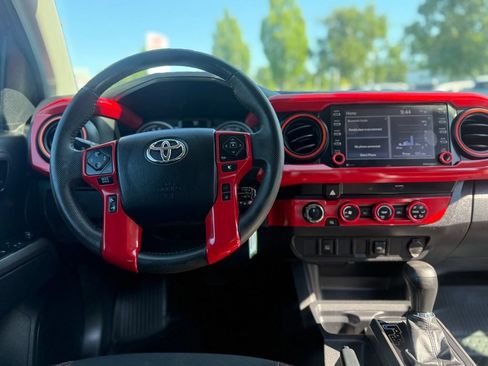 Used 2022 Toyota Tacoma SR5 w/ SR5 Appearance Package (SM) AWD/4WD image 21