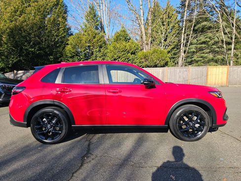 Certified 2025 Honda HR-V Sport image 8