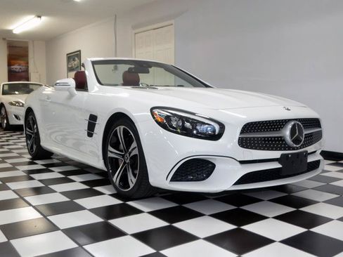 Used 2019 Mercedes-Benz SL 450 image 3