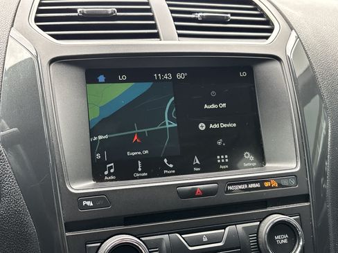 Used 2018 Ford Explorer XLT w/ Equipment Group 202A AWD/4WD image 13