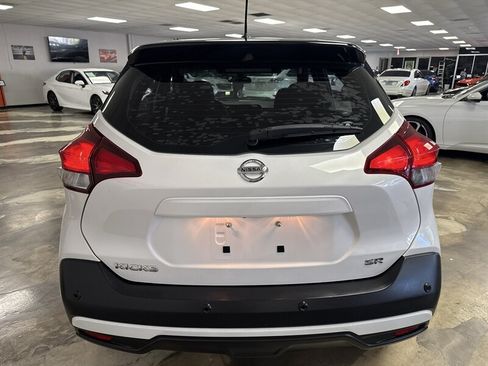 Used 2020 Nissan Kicks SR FWD image 5