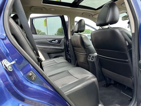 Used 2018 Nissan Rogue SL w/ Premium Package AWD/4WD image 12